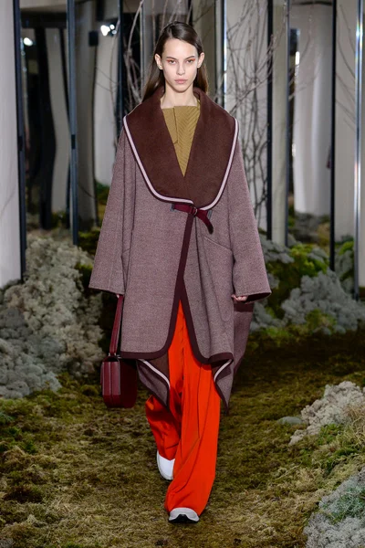 Look 35
